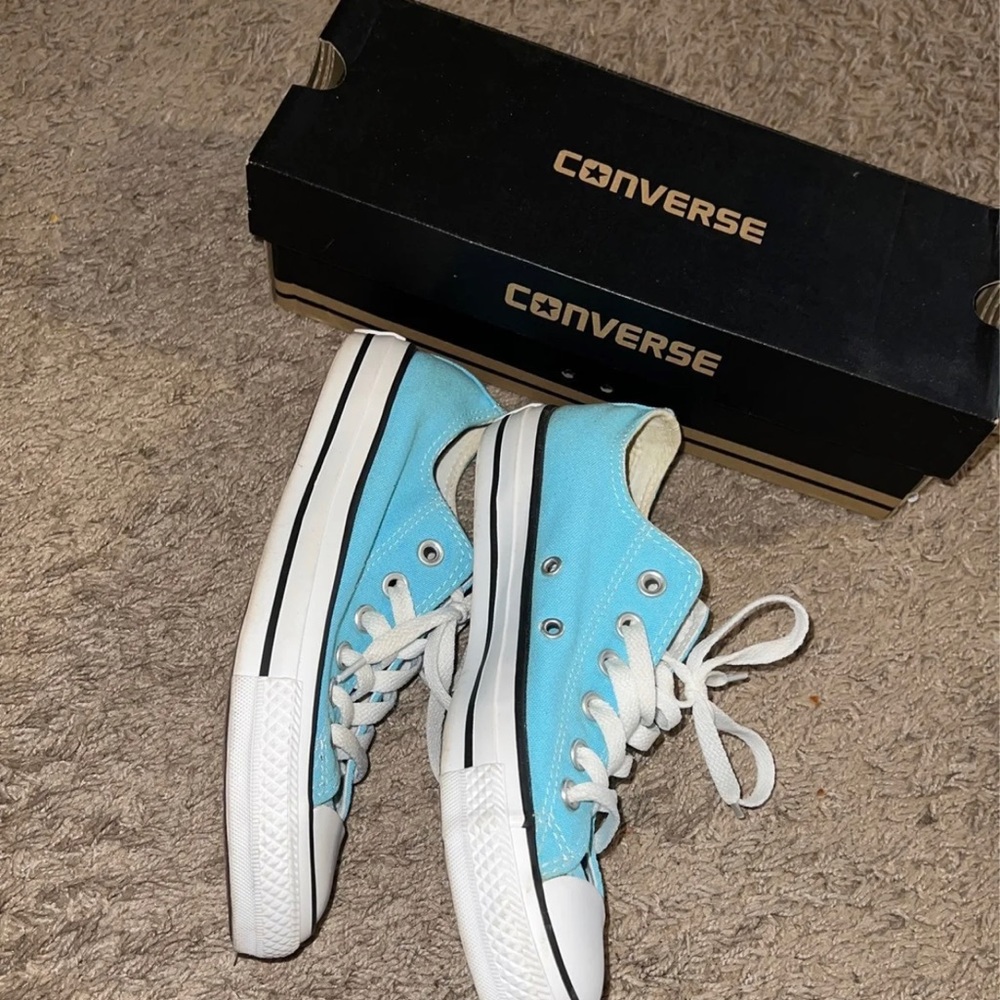 Converse - Picture 3 of 4